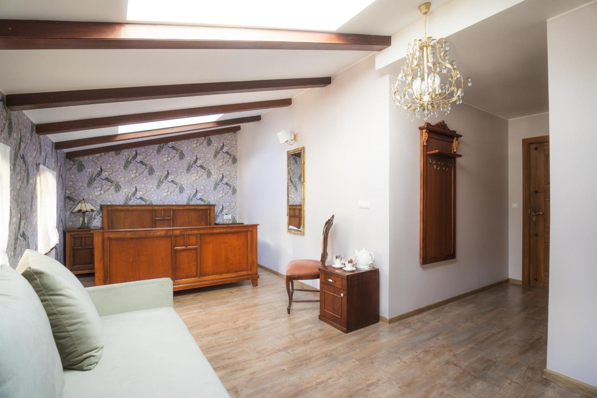 Palac Srodka Chrzypsko Wielkie Esterno foto
